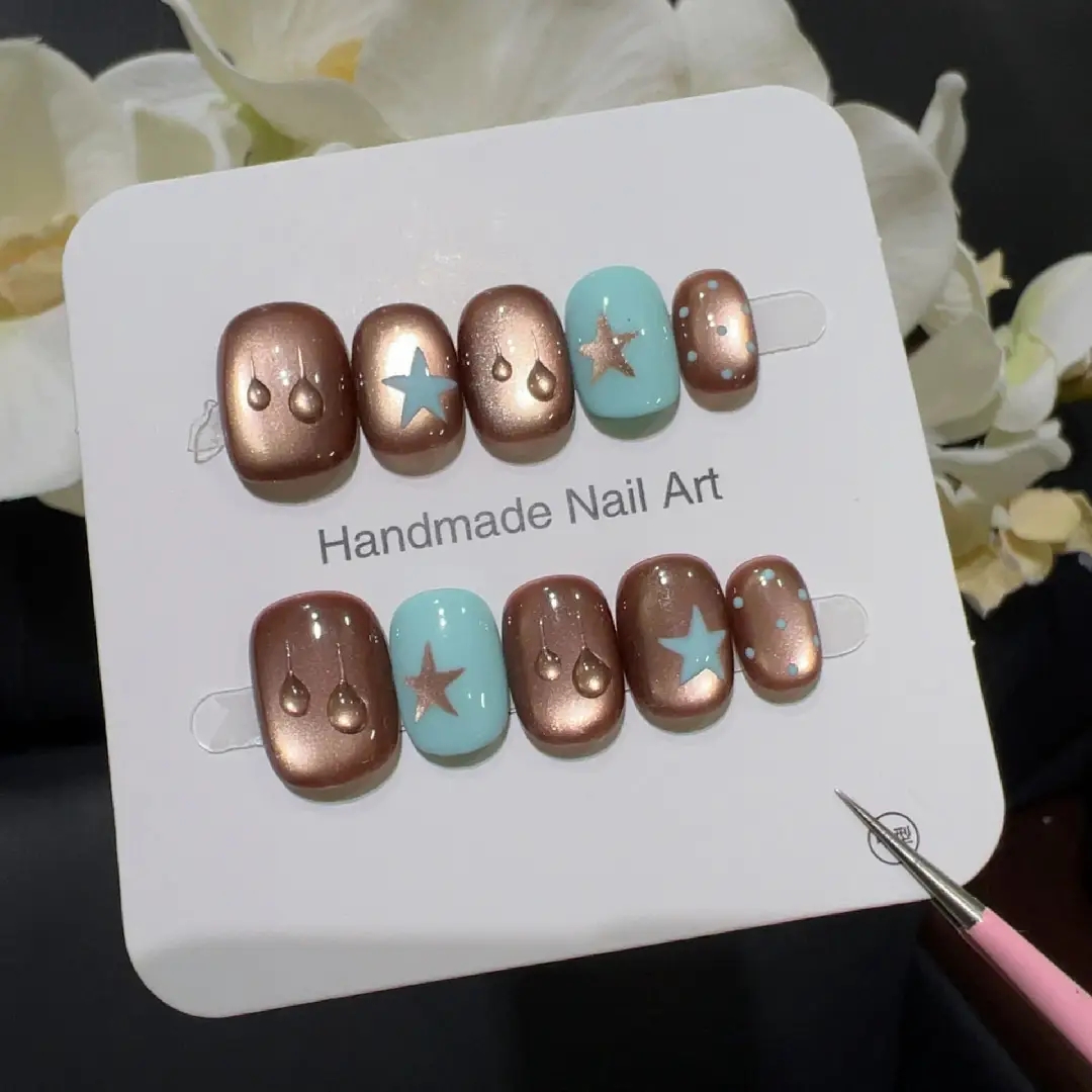 Petites gouttelettes d'eau mar - Nail Art French Nails avis et prix