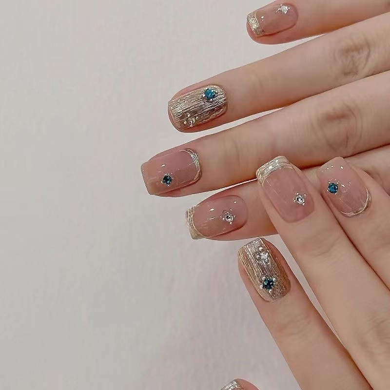 Faux ongles en acrylique faits - Nail Art French Nails avis et prix