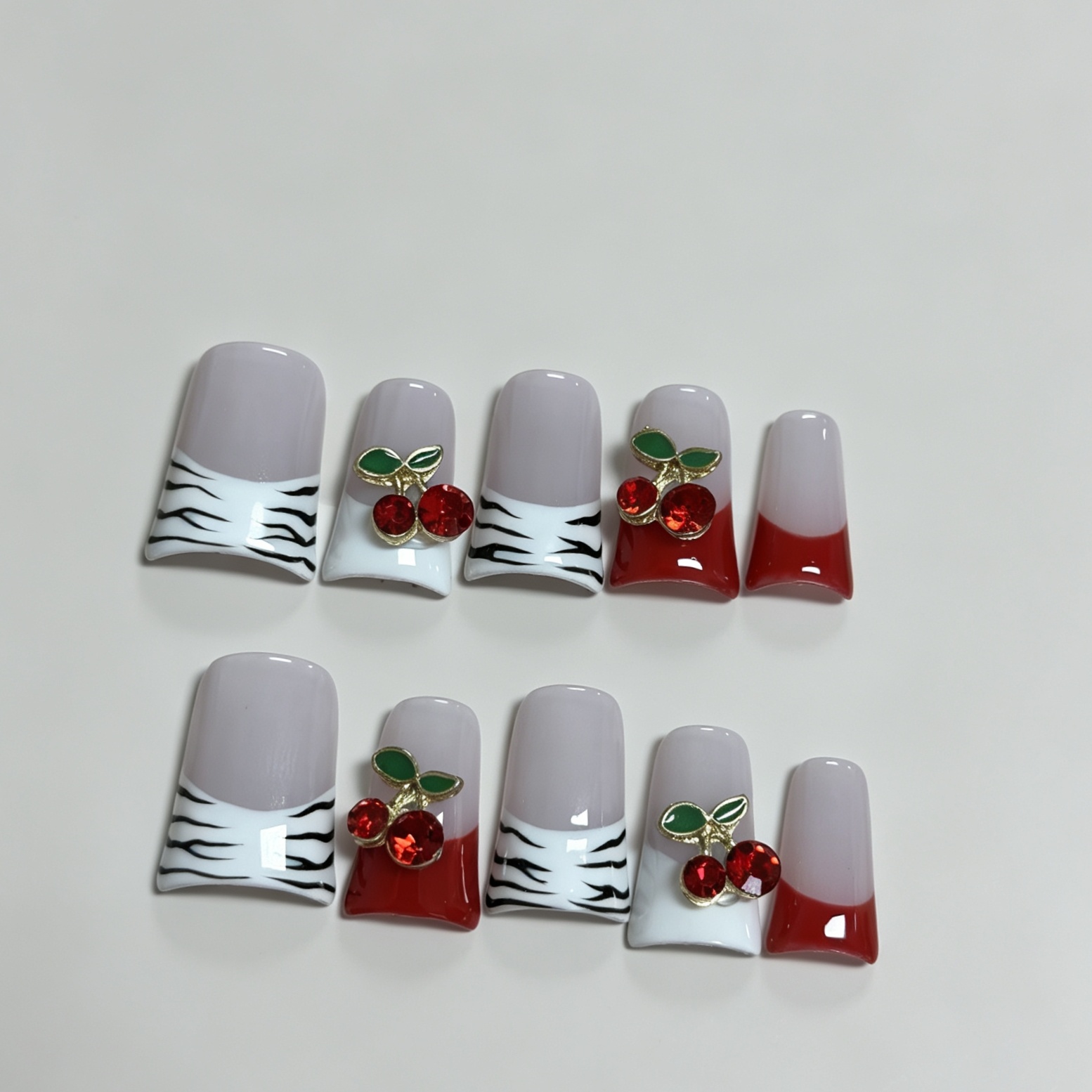 Faux ongles à presser français - Nail Art French Nails avis et prix